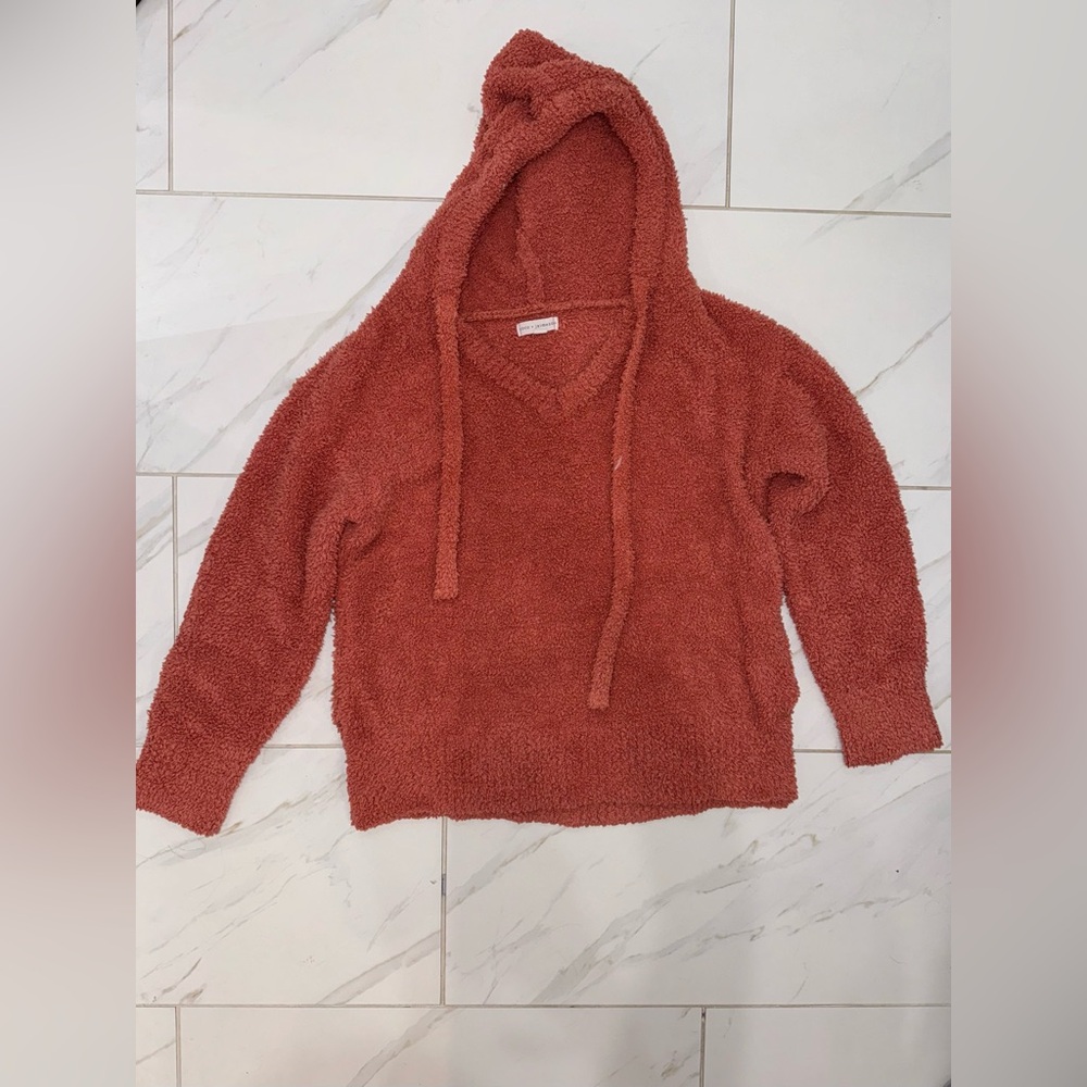 coco + jaimeson wide shoulder sweater/hoodie